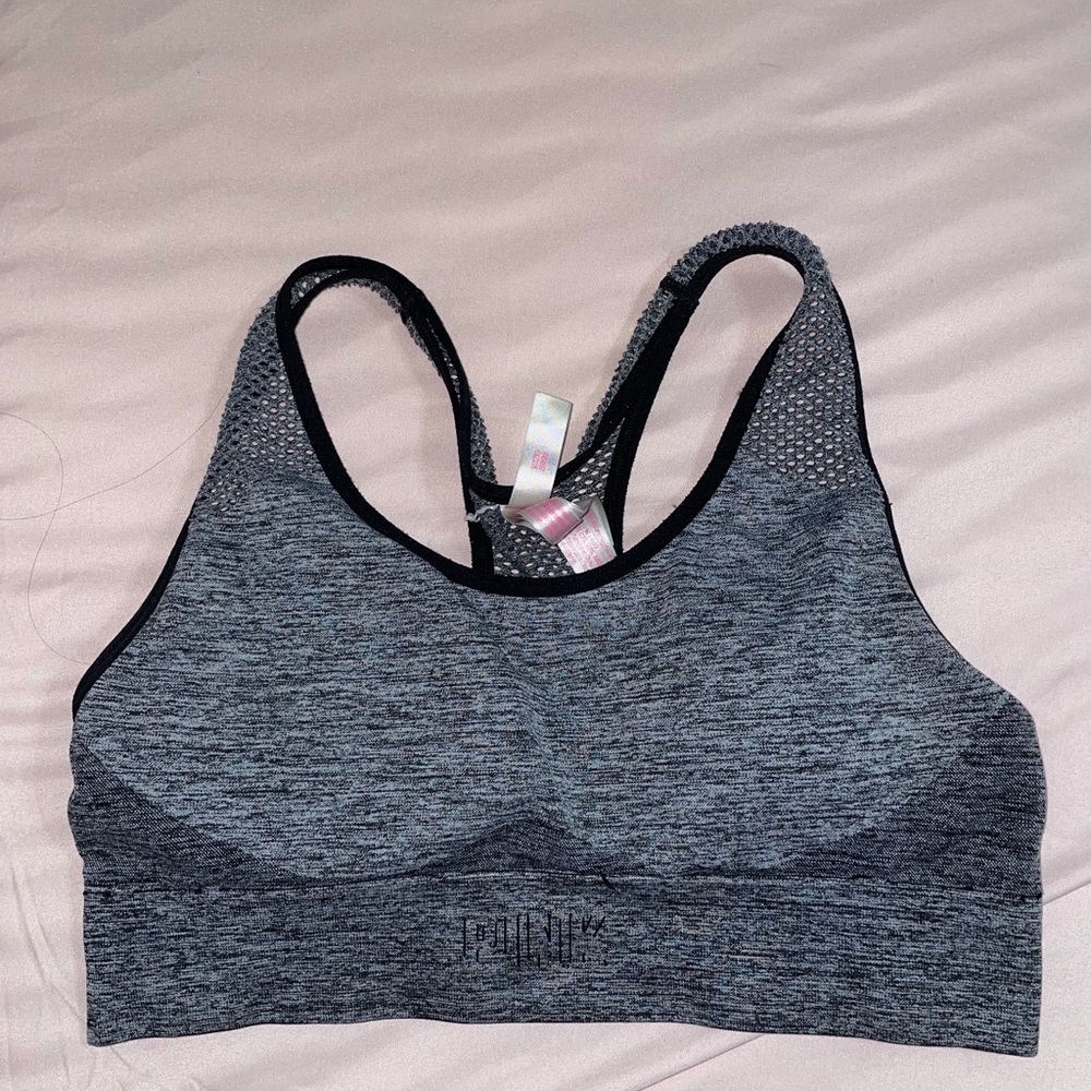 Victoria pink sports bra